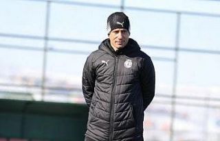 Afyonspor’da Teknik Direktör Cem Kavçak ile yollar...