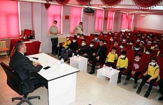 Ağrı Milli Eğitim Müdürü Kökrek, başarılı...