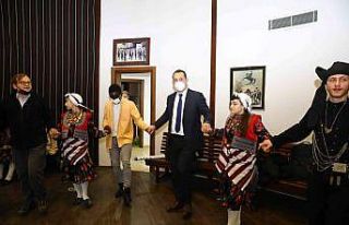 Akçaabat 15 ülke ile el ele