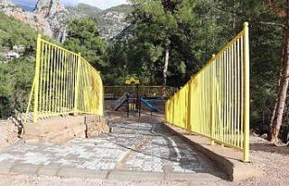 Alanya’da 2 mahalleye çocuk parkı