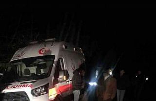 Ambulans uçuruma yuvarlanmaktan saniyeler içinde...