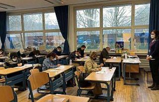 Anadolu Üniversitesi Yurt Dışı Programları dönem...