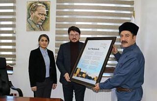 Ani Şehrinde şiiri kurumlarda sergilenecek