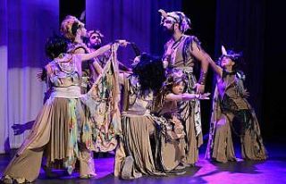 Antalya’da 18 bin 650 çocuk tiyatro ile buluştu