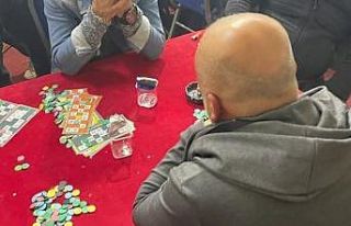 Antalya’da kumar oynayan 100 kişiye ceza yağdı