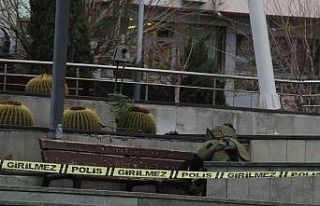 Antalya’da şüpheli çantadan ders kitapları çıktı