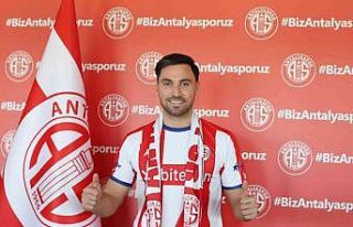 Antalyaspor, Sinan Gümüş ile 2.5 yıllık sözleşme...