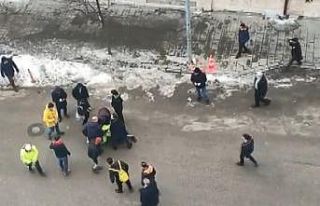 Aracıyla polisi sürükledi, böyle kaçtı