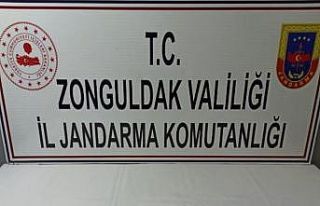 Araçta uyuşturucu ile yakalanana 3 kişi tutuklandı
