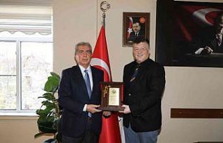 ASKF’den Fillikçioğlu’na teşekkür plaketi