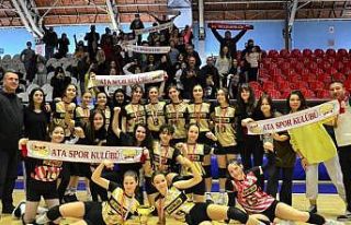 Ataspor voleybolda Manisa şampiyonu oldu