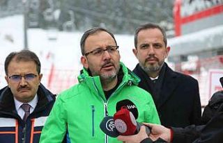 Bakan Kasapoğlu: "Daha büyük hedeflere sporcularımızla,...