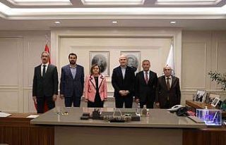 Bakan Soylu Başkan Fatma Şahin’i ziyaret etti