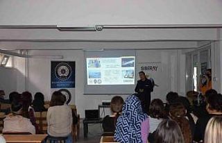 Balıkesir Emniyeti, okullarda SİBERAY’I anlattı.