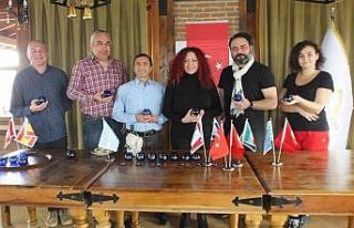 Balıkesir’de uzmanlar zeytinyağı tadımı yaptı