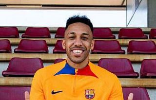 Barcelona, Aubameyang’ı kadrosuna kattı