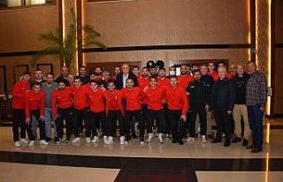 Başkan Bakkalcıoğlu, Bozüyük Vitra Spor futbolcuları...