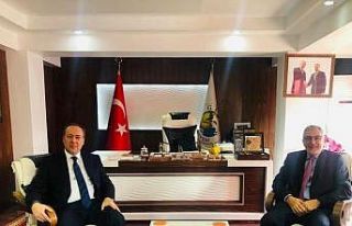 Başkan Bozkurt’tan Geyve Belediye Başkanı Kaya’ya...