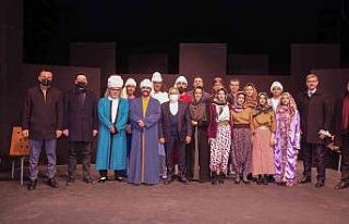 Başkan Büyükkılıç, “Yunus Emre” adlı tiyatro...