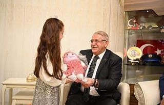 Başkan Mahçiçek’ten ‘Nazlı’ya doğum günü...