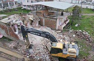 Başkan Özcan, Yeşil Mahalle’de incelemelerde...