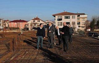 Başkan Özlü, devam eden projeleri tek tek inceledi