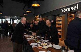 Başkan Özlü, köy muhtarlarıyla bir araya geldi