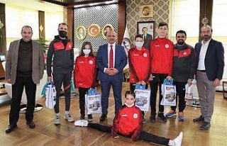 Başkan Söğüt, sporcuları ağırladı