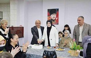 Başkan Söğüt’e sürpriz doğum günü kutlaması