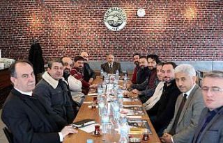 Başkan Yalçın’dan esnaf buluşmaları