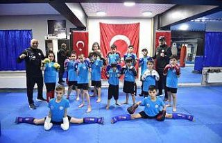 Başkentli çocuklar kick boks ile buluşuyor