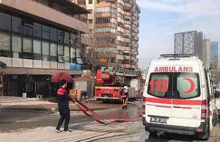 Başkent’te restorandaki yangında 2 kişi dumandan...