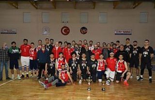 Basketbol’da kupalar sahibini buldu