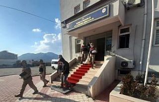 Batman’da uyuşturucu maddesiyle yakalanan 2 kişi...