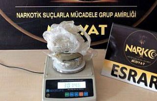 Batman’dan Mardin’e uyuşturucu madde götürmeye...