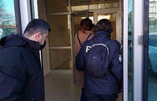 Bavulundan 5 tabanca çıkan genç kadına adli kontrol