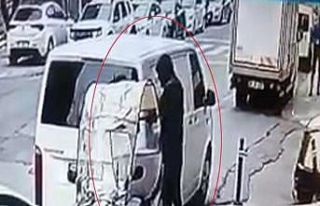 Bayan kuaförüne silahlı saldırı kamerada