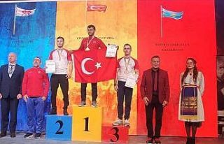 Bayburtlu bilek güreşi şampiyonu yeni şampiyonluklara...