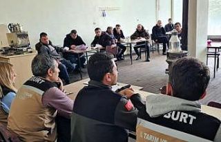 Bayburtlu çiftçilere eğitimler devam ediyor