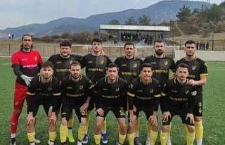 Bayırköyspor kendi evinde lidere mağlup oldu