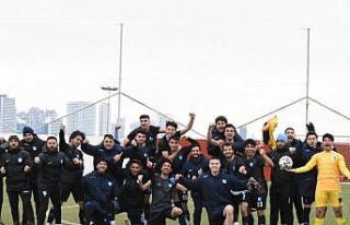 BB Erzurumspor U19 takımı şampiyonluğa koşuyor