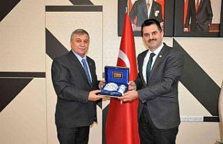 Belediye Başkanı Teke’den Bölge Müdürü Dündar’a...