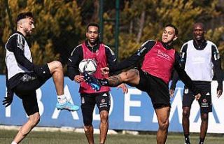 Beşiktaş kondisyon ve taktik çalıştı