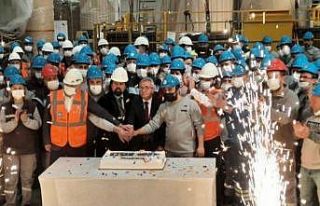 BEST işçileri maaş zammını pastayla kutladı