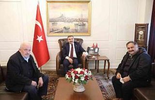 Beyaz Ay’dan Vali Atay’a ziyaret