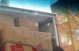 Beyaz eşya ile kamyonet kasası arasındaki yolculuğa...