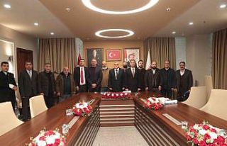 Beyazgül, kuyumcular çarşısı esnafıyla bir araya...