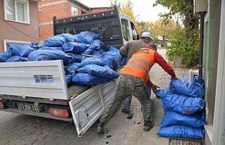 Bilecik’te ihtiyaç sahiplerine kömür yardımları...