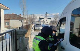 Bingöl’de jandarma okul servislerini denetledi