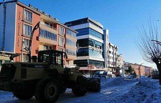 Bingöl’de karla mücadele sürüyor